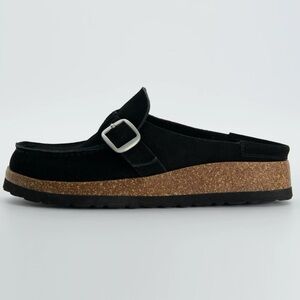 Cushionaire Hobby clog. Black suede. Size 8.5